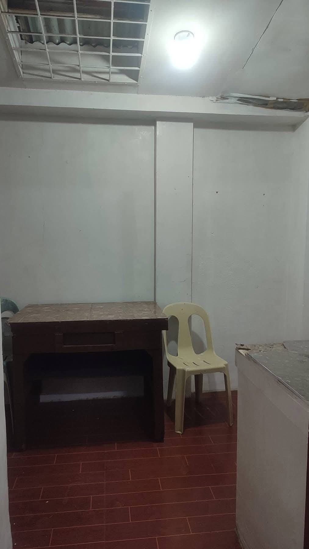 2-Bedroom House for Rent - ₱9,000 Only! 🔑 - photo 1