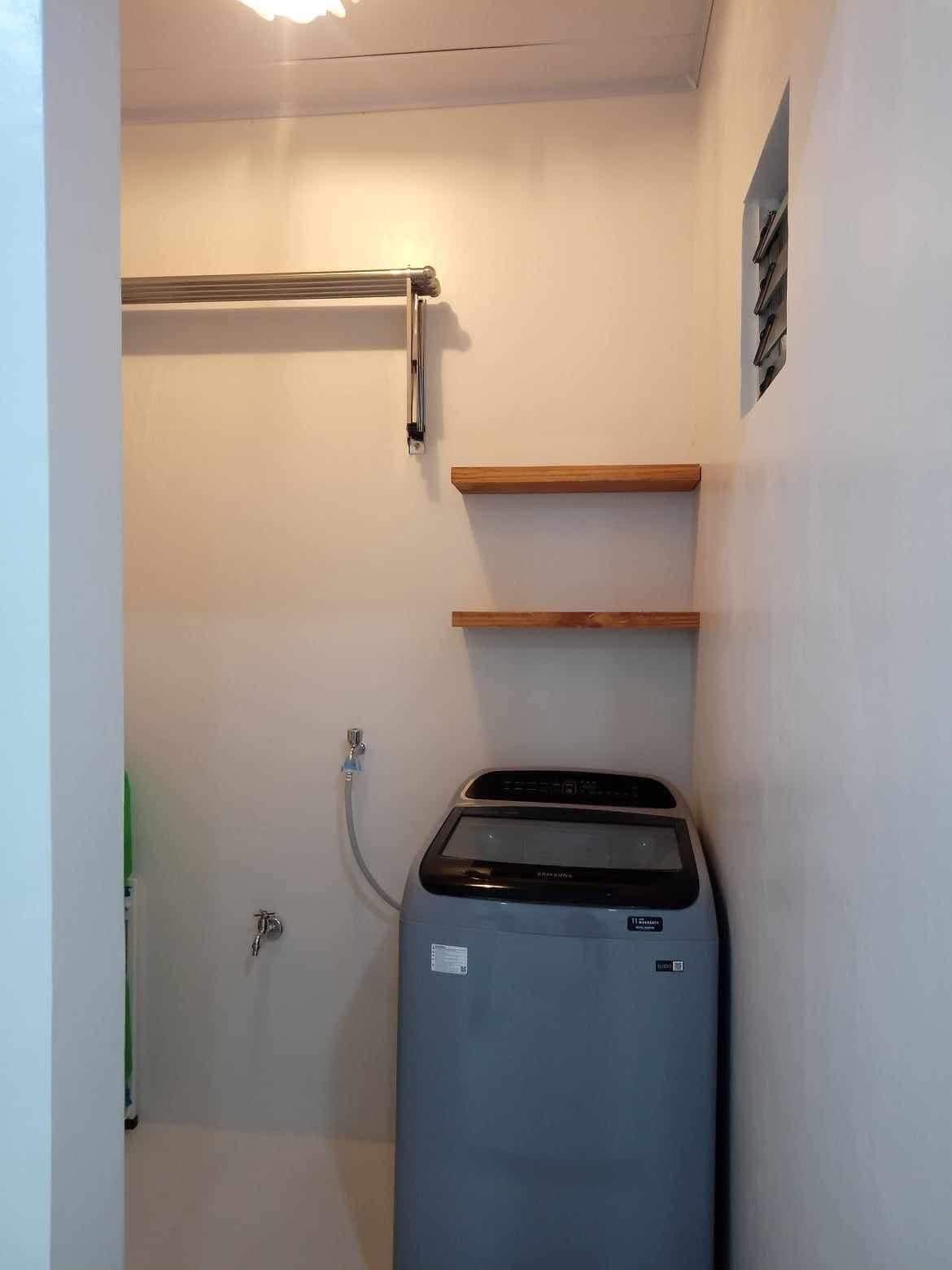 Beautiful minimalist house for rent in a secured, quiet and peaceful neighbourhood - photo 1