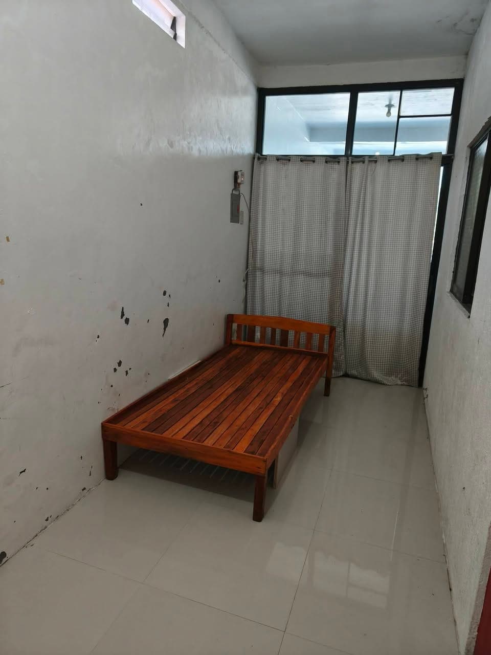Room for rent..4,500 1 month adv.1.deposit..akina village..phase 1 brgy.tangub.near transcom..1 ride... - photo 1