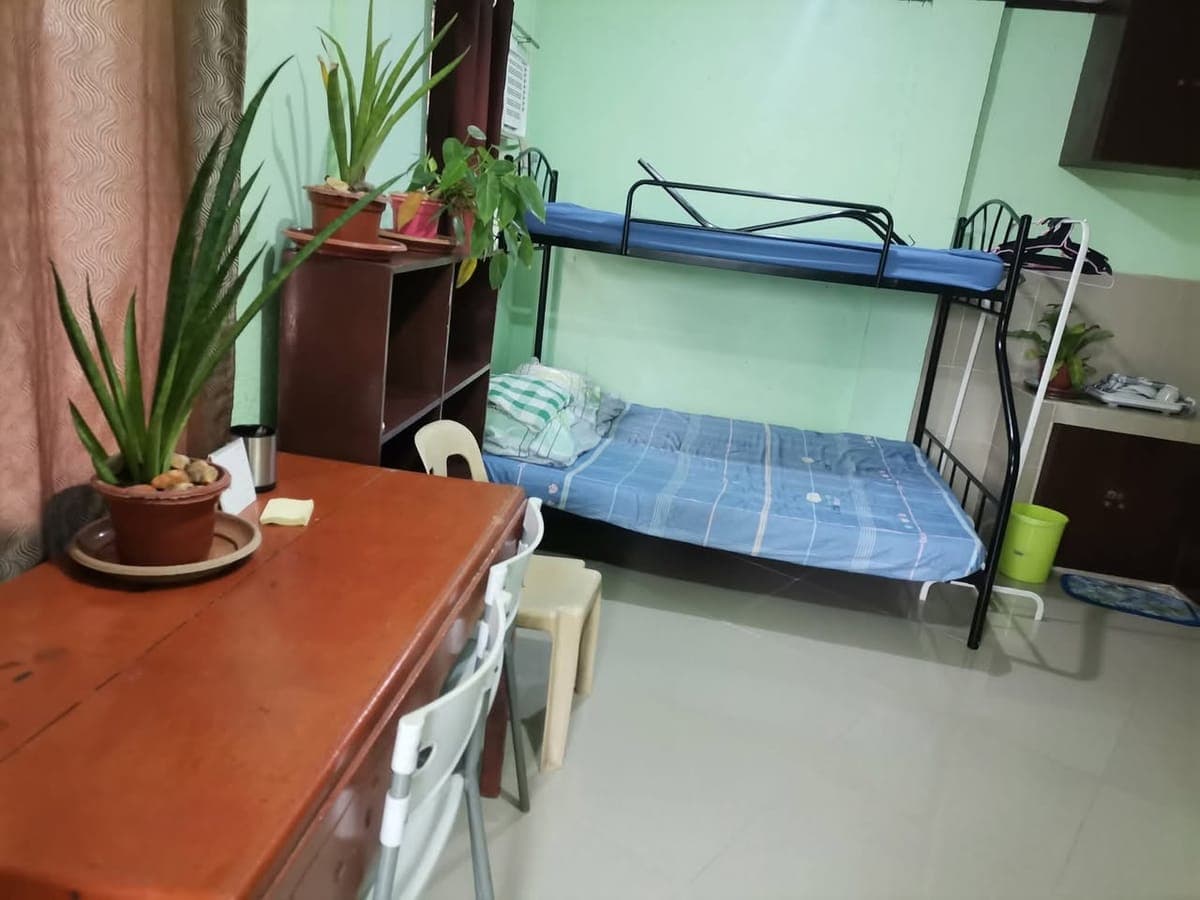 1 Room AVAILABLE - photo 1