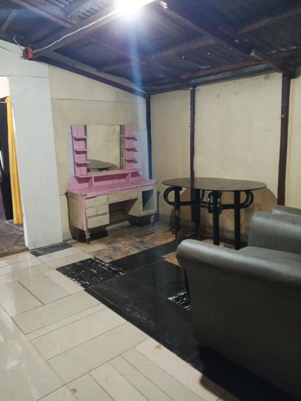 Room for rent it's 4k with kitchen,own cr - photo 1