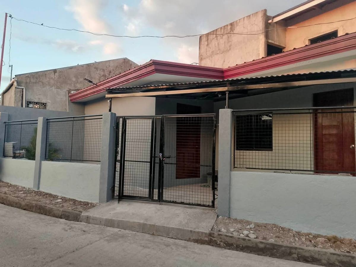 House for rent - photo 1