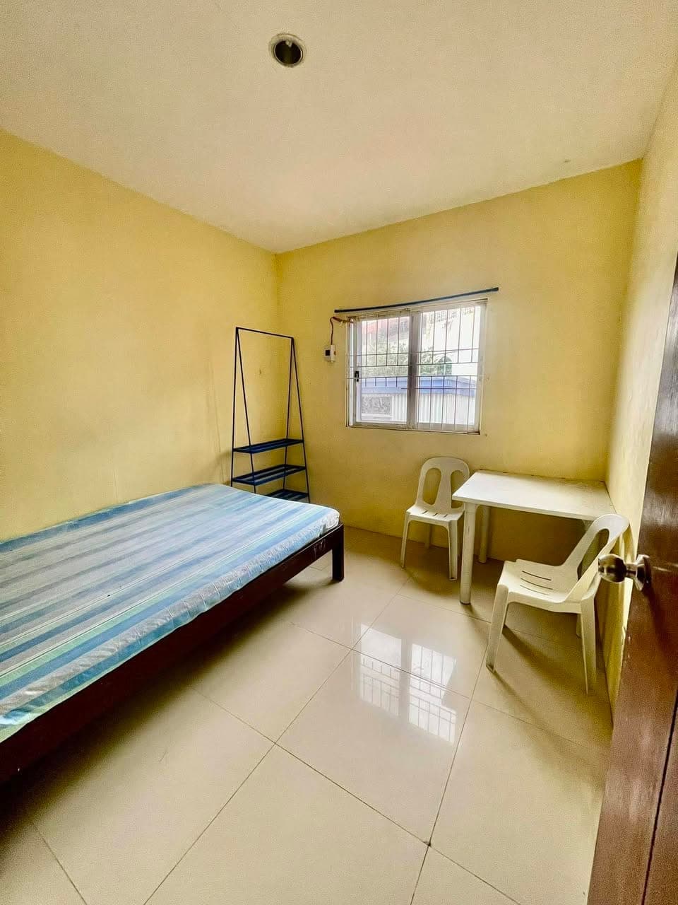 Room for rent - photo 1