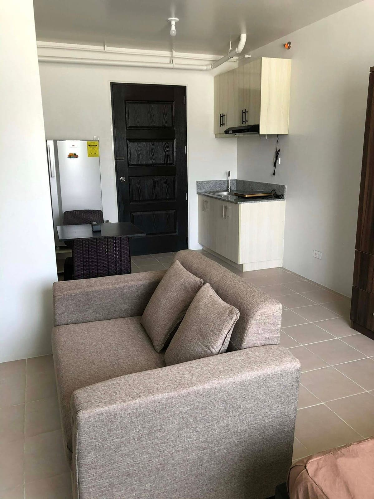 🏡 Fully Furnished | Ready to Move In Anytime - photo 1