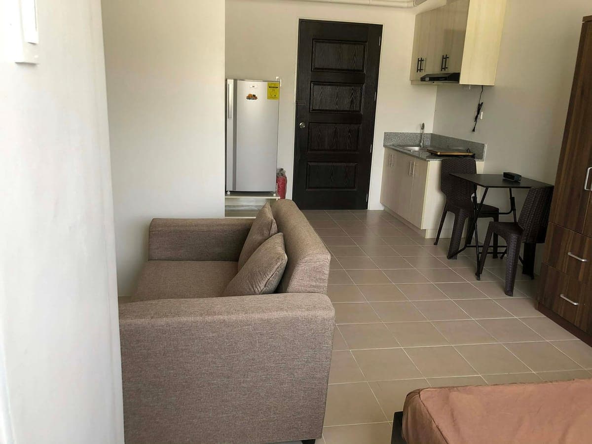 🏡 Fully Furnished | Ready to Move In Anytime - photo 3