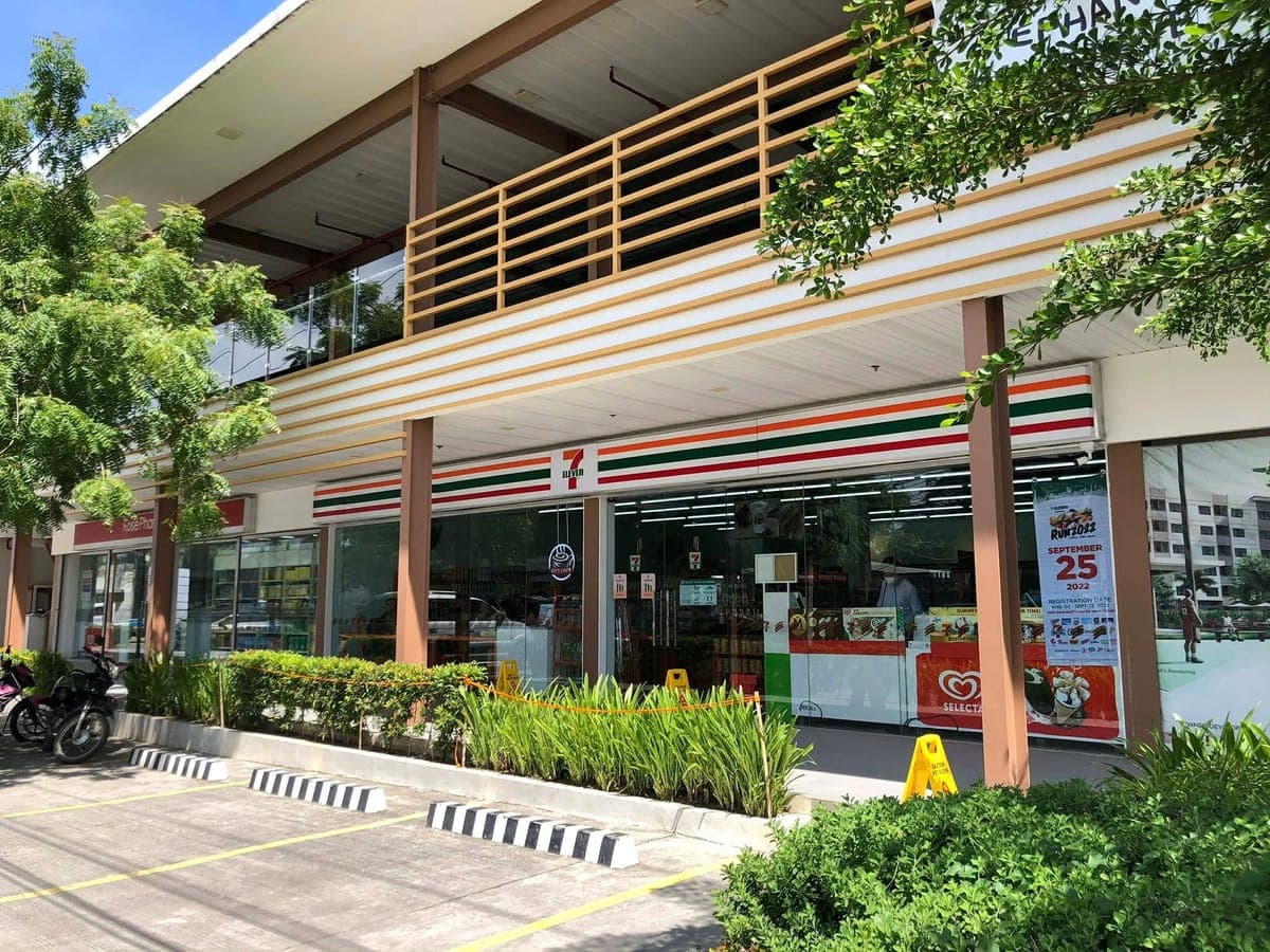 🏡 Fully Furnished | Ready to Move In Anytime - photo 7