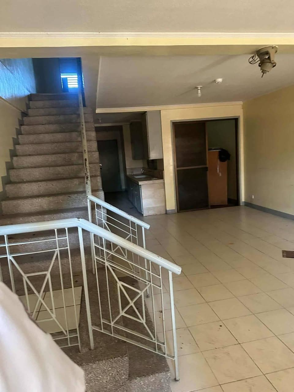Location: Unit 1, QL 358 BLDG, BRGY 26, BACOLOD CITY - photo 1