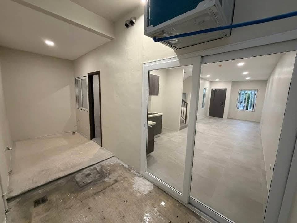 🏡 4 BEDROOM TOWNHOUSE FOR RENT – 💰 ₱35,000/month, Mandalagan, Bacolod📍 Buri Road | Near Robinsonss - photo 4