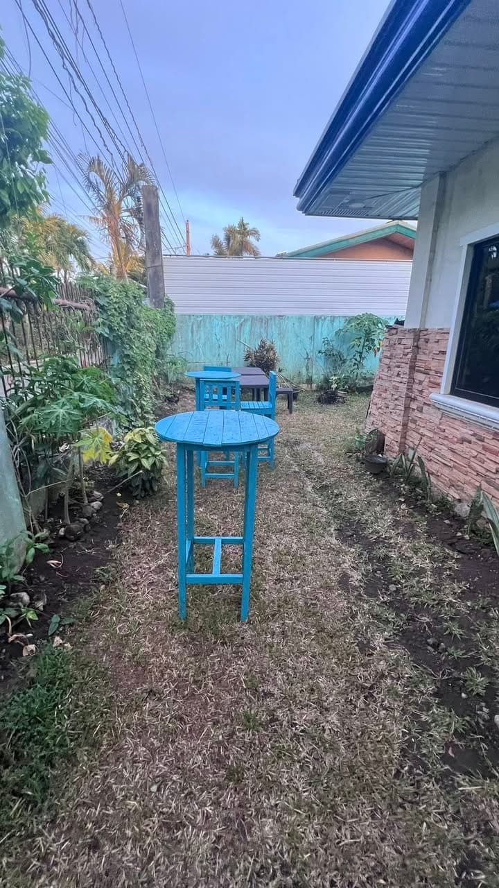 House for rent 300sqm with 3 bed 2 toilet may garahe pool at garden.. located @ fortune towne estefania - photo 2
