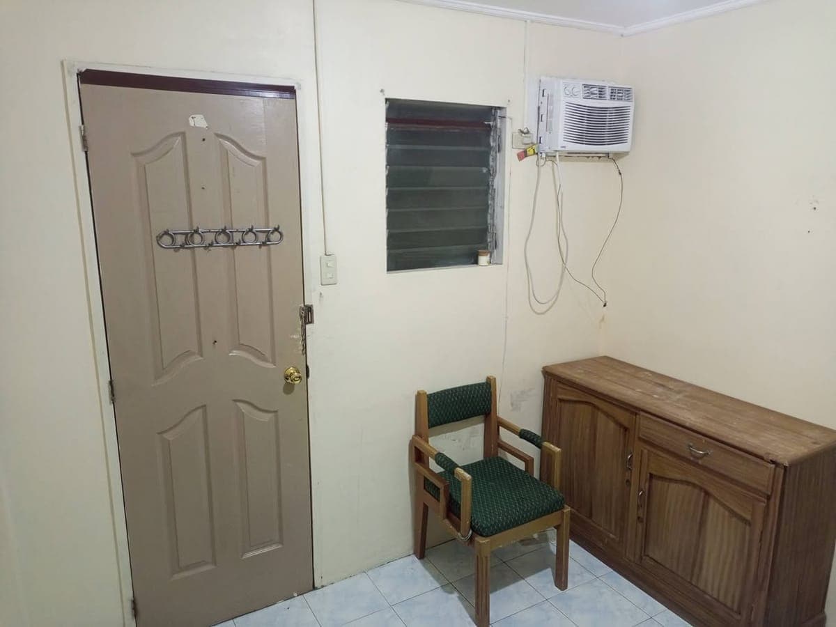 Fully furnished room for rent. With aircon, double size bed, uratex foam, cabinet. Own cr and mini k... - photo 1