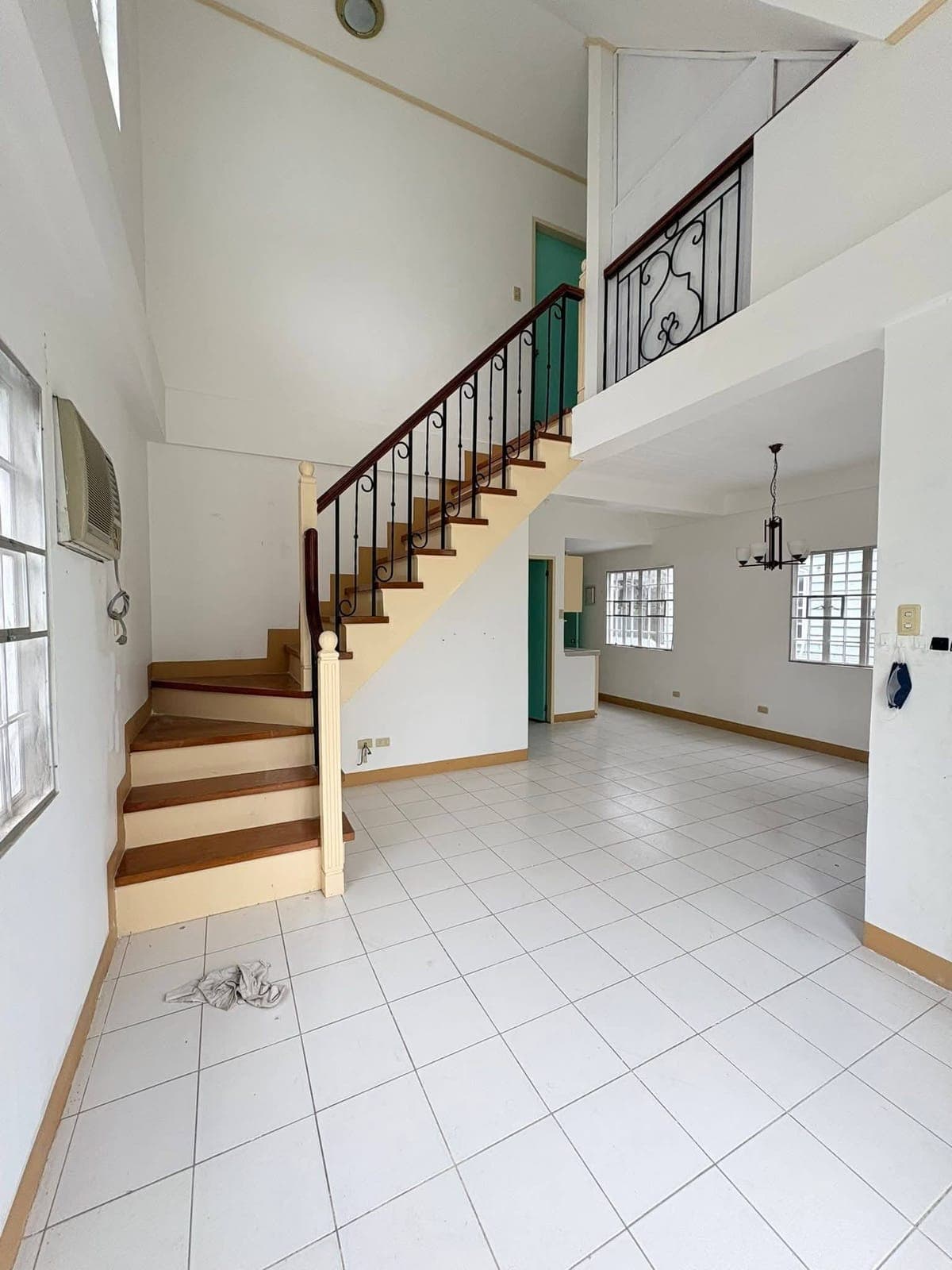 🏡2 storey house For Rent - photo 16