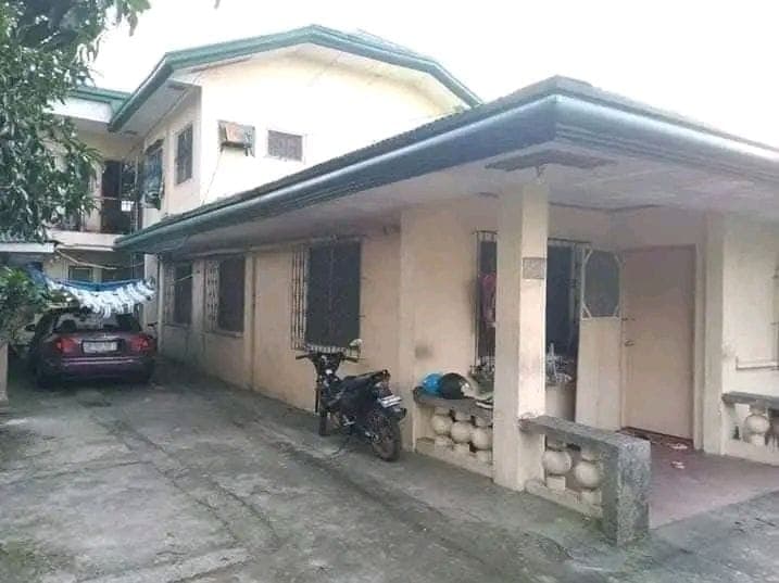Ang 1 unit has 2 rooms inside the unit ang shower at bathroom may sub meter sa ceneco at baciwa so y... - photo 1
