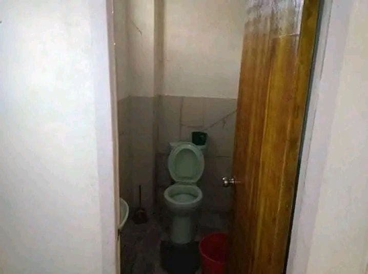 Ang 1 unit has 2 rooms inside the unit ang shower at bathroom may sub meter sa ceneco at baciwa so y... - photo 3