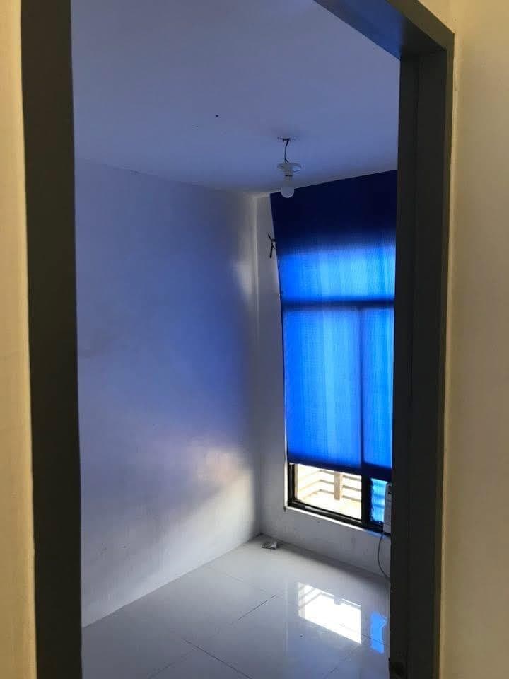 Available End of April but pwede na ma view - photo 3