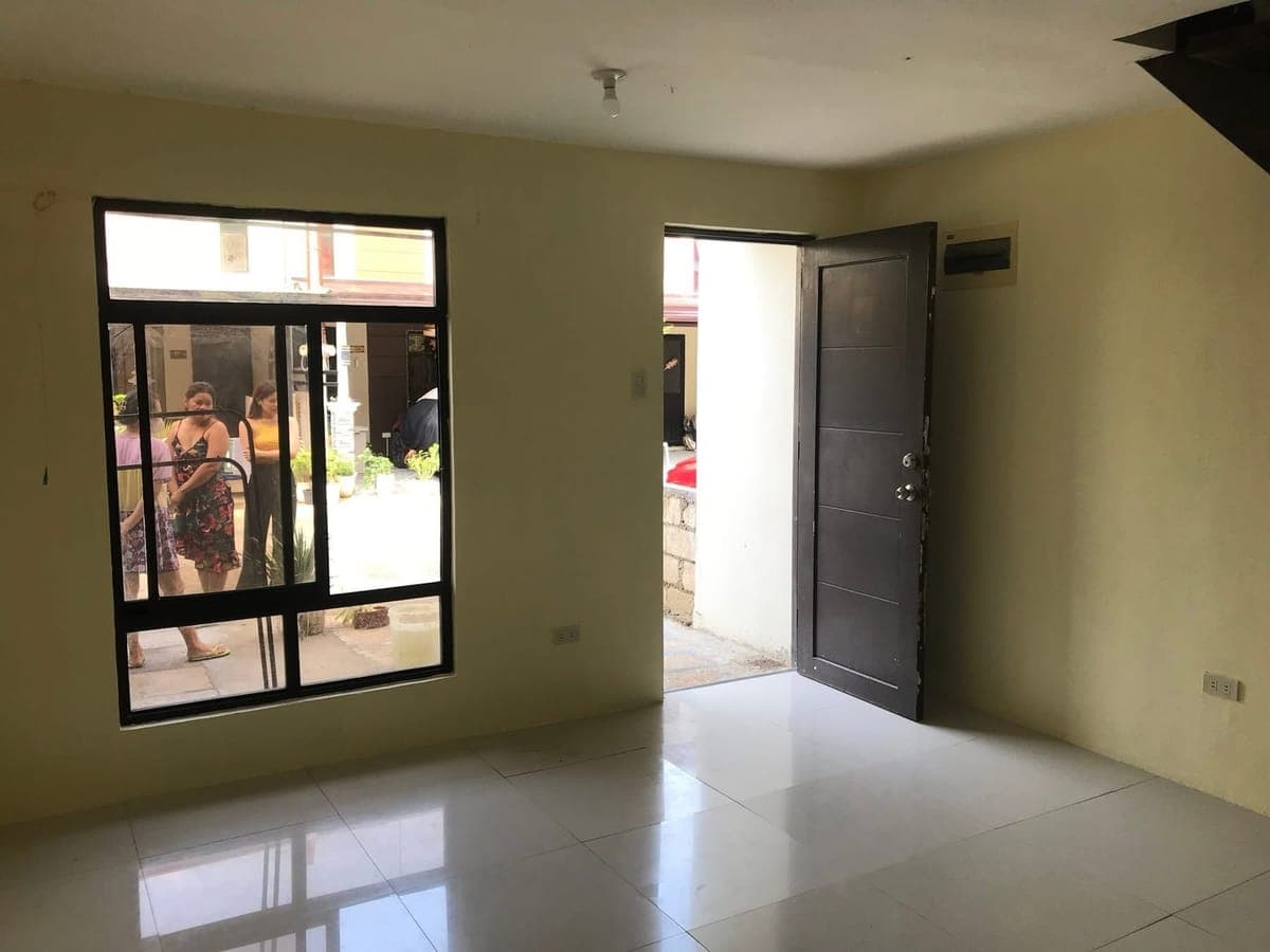 Available End of April but pwede na ma view - photo 10