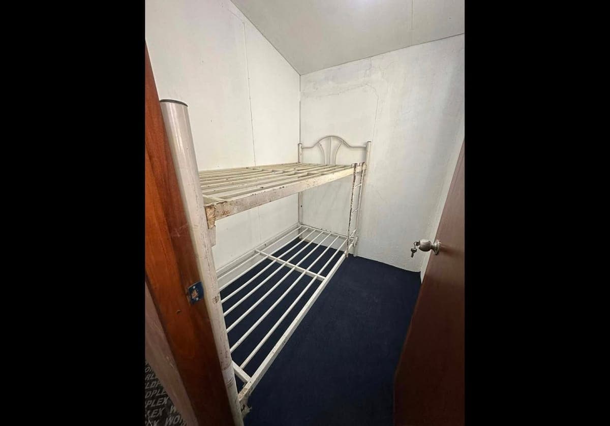 PTPA!ROOM FOR RENT.NEAR STI,CITY HEALTH,ONE RIDE DOWNTOWN UNOR LASSALE. MALE ONLY SOLO.PM LNG. - photo 2