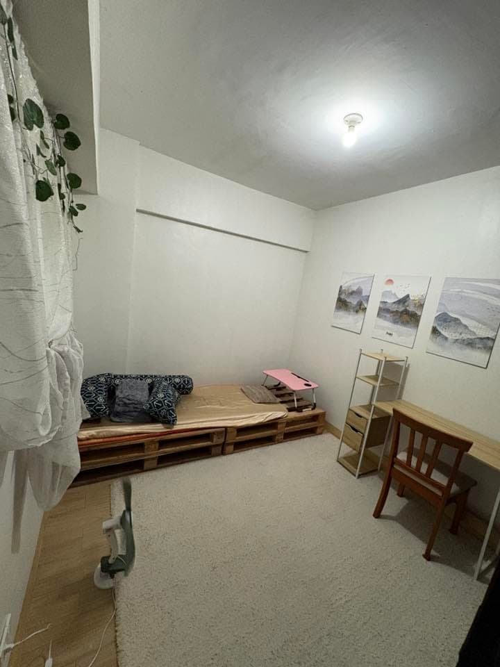 Hello! I have extra place in my condo. I'm looking for a Female housemate. - photo 1