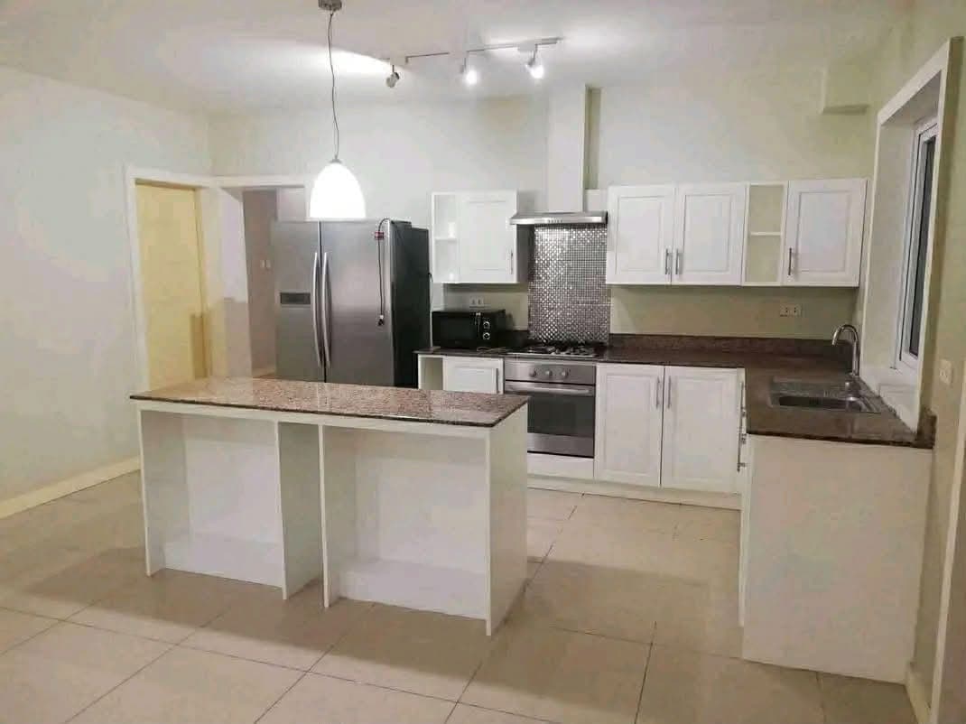 HOUSE FOR RENT - photo 1