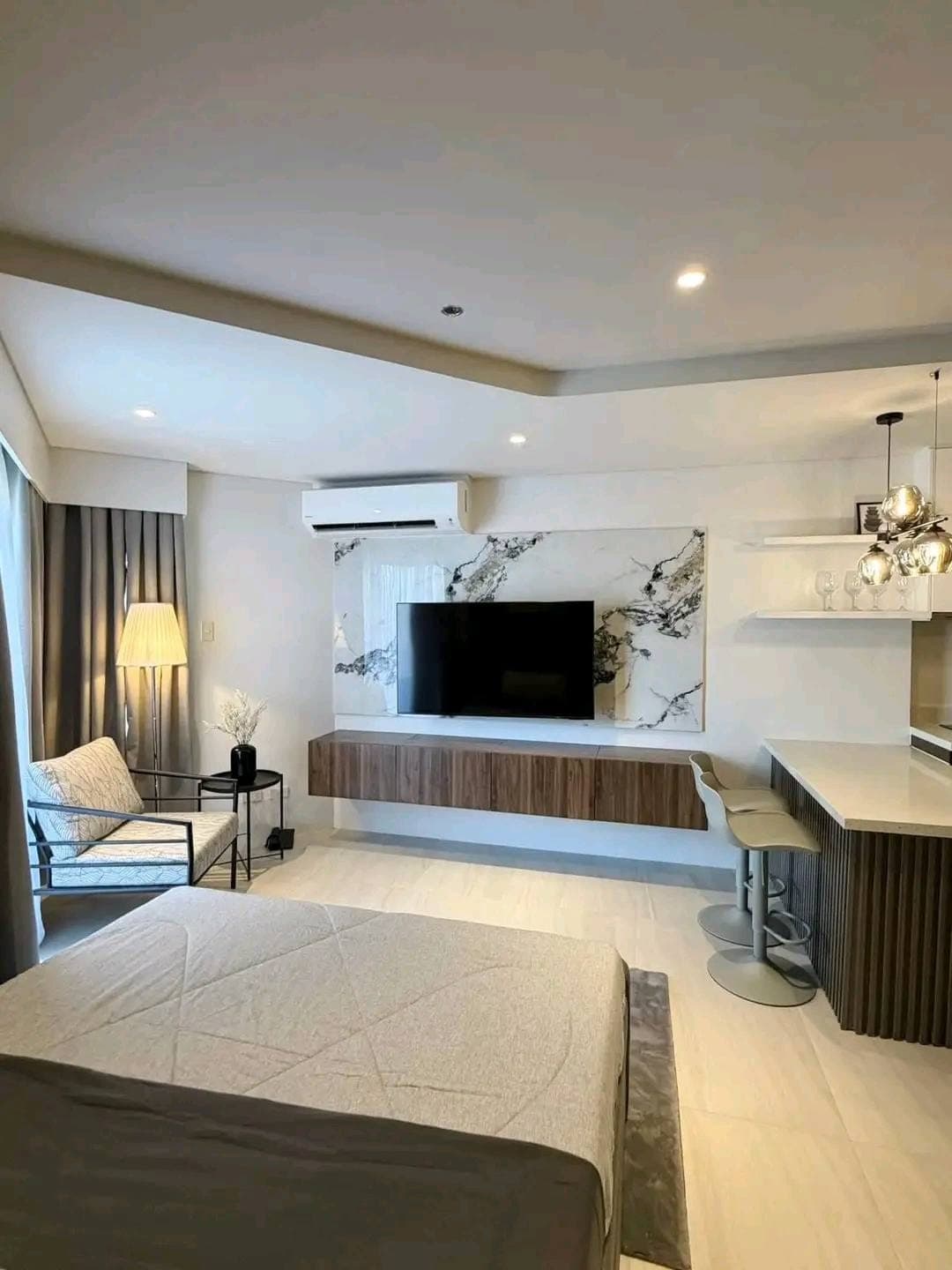 【For Rent】 Solinea Tower 3 Fully Furnished 1BR Unit - photo 7