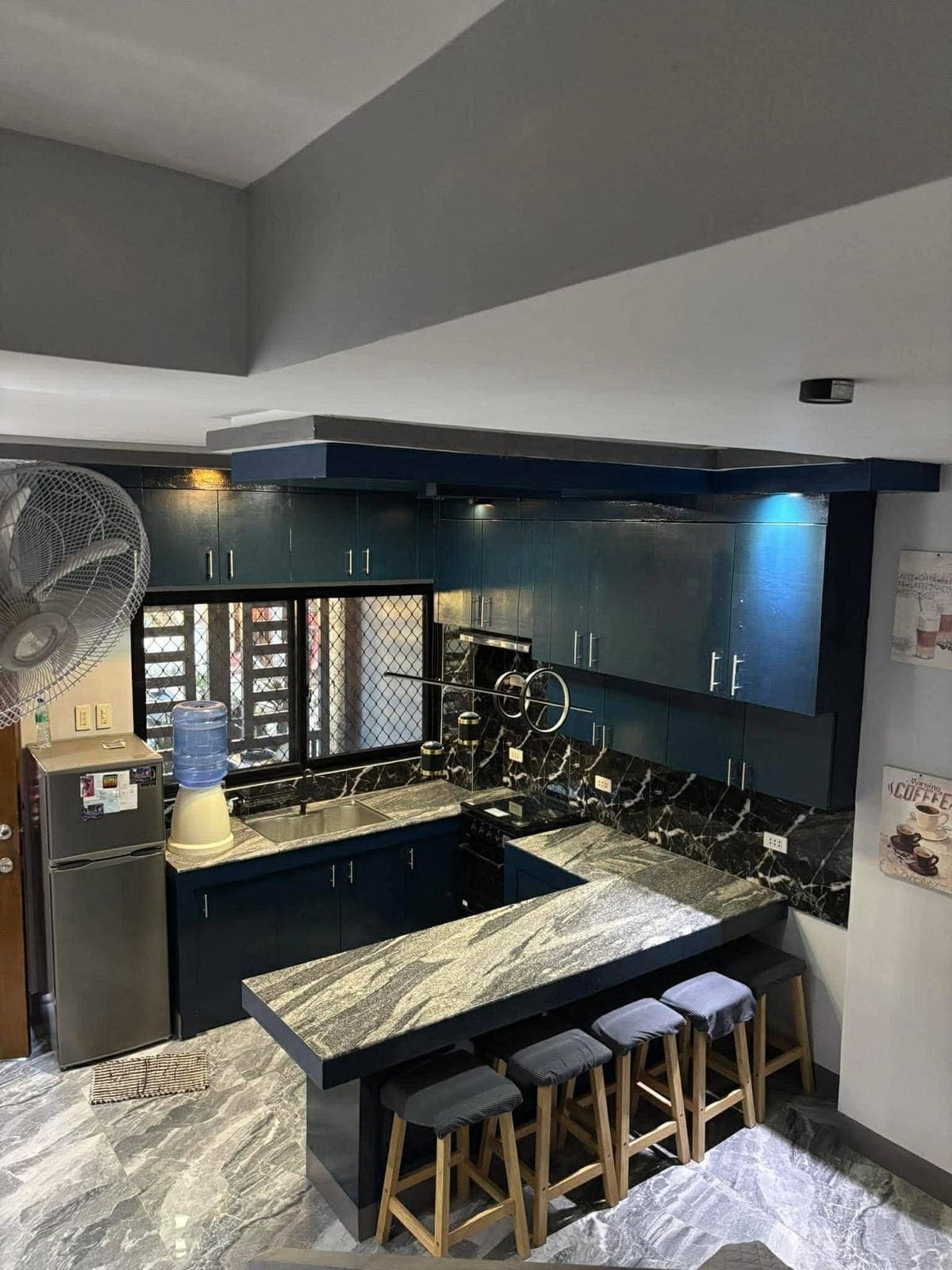 ✨ Newly Renovated 3-Storey House and Lot with Roof Deck✨ - photo 1