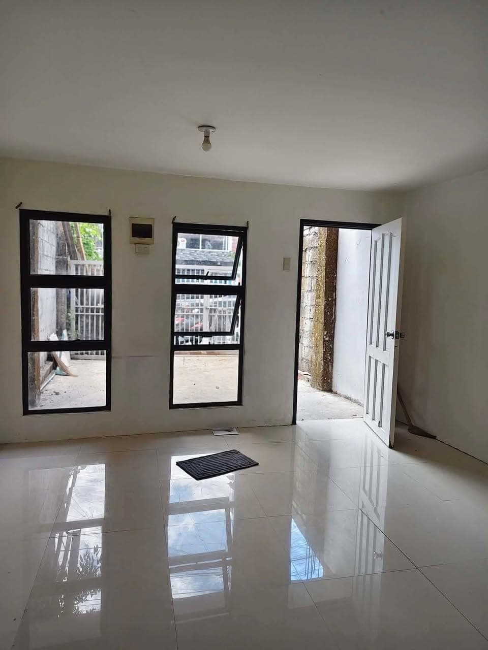 TOWNHOUSE FOR RENT - photo 2