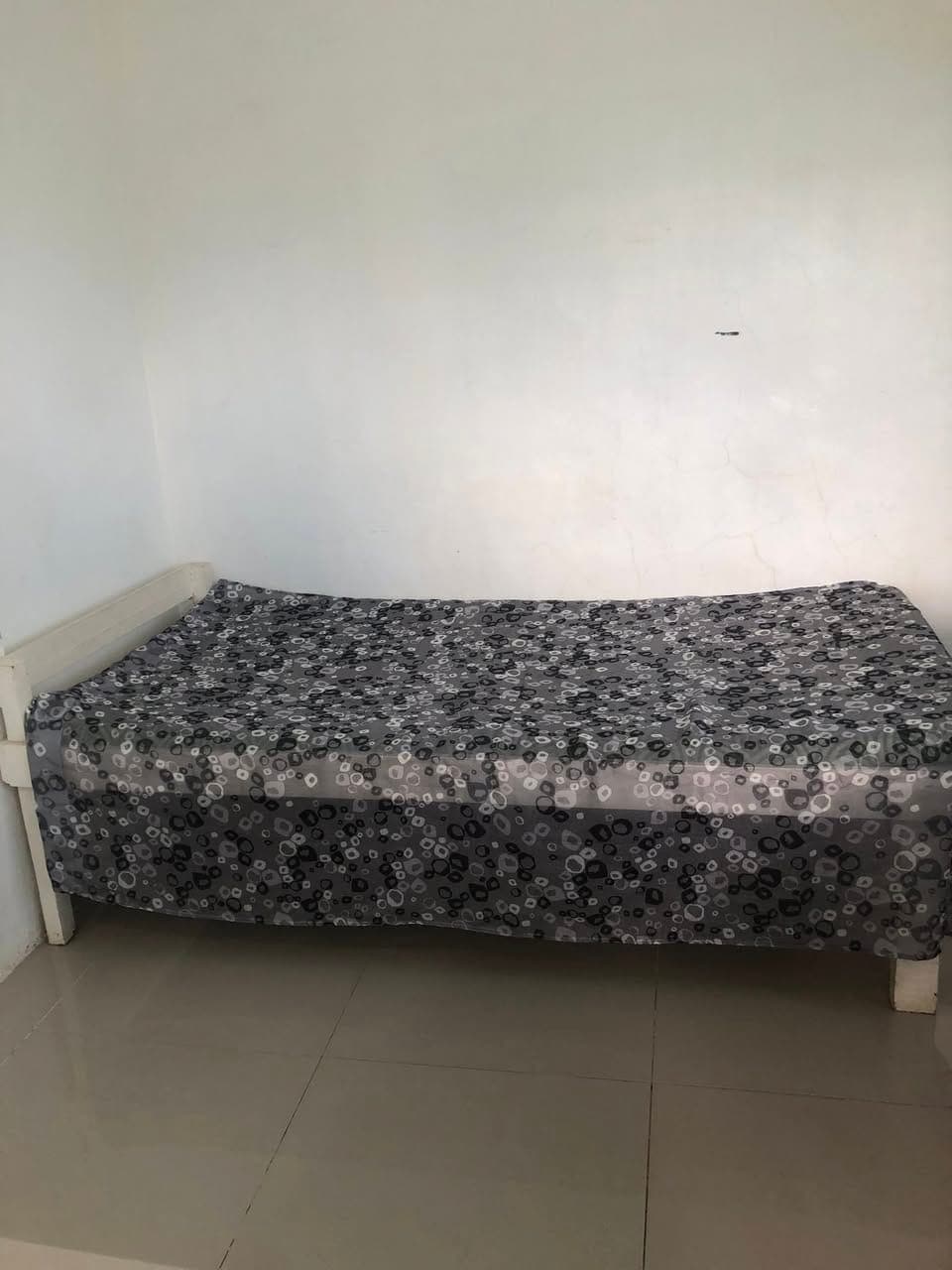 Room for rent studio type.                                            Own Cr & Kitchen sink.... - photo 1