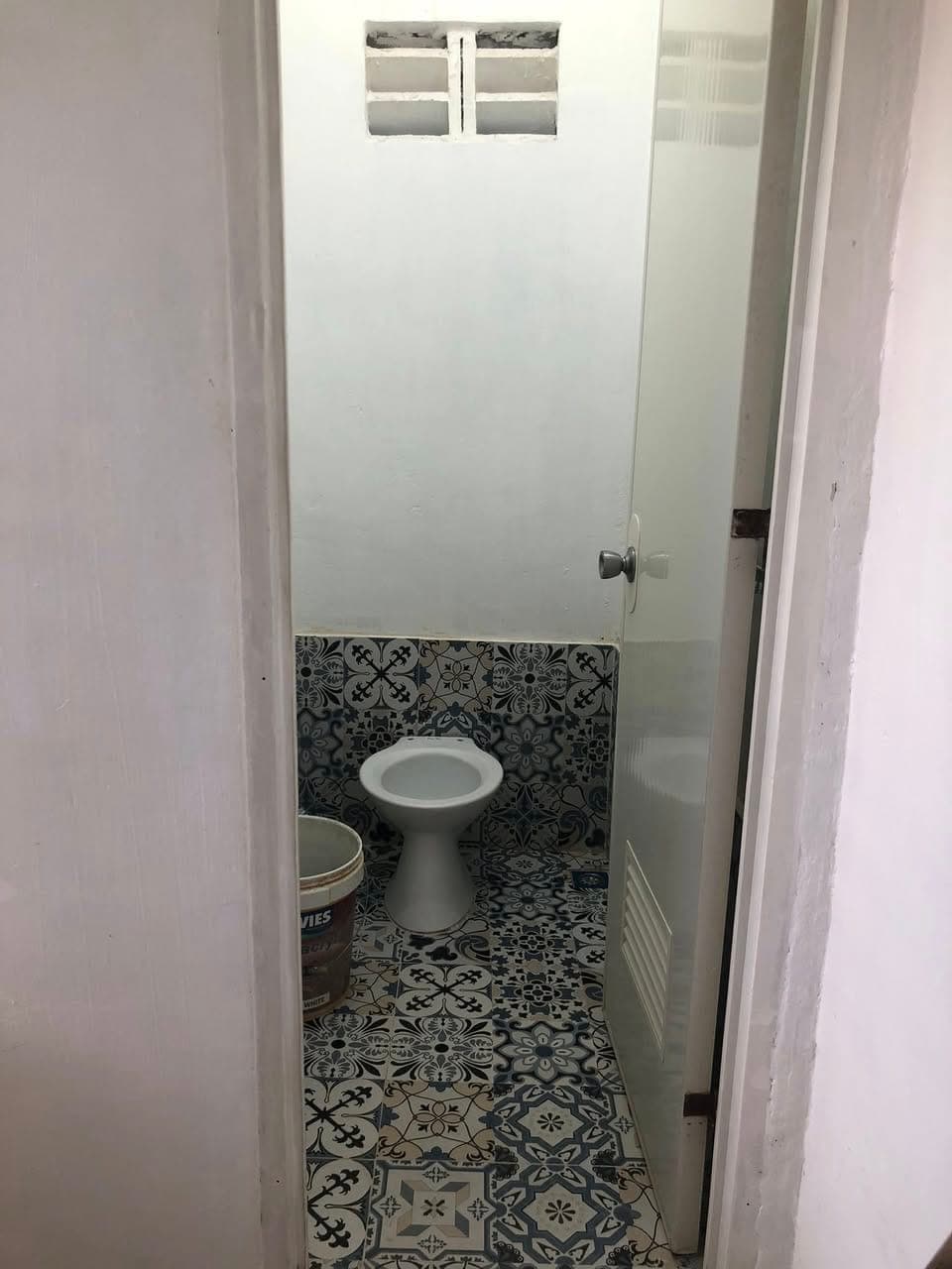 Room for rent studio type.                                            Own Cr & Kitchen sink.... - photo 4