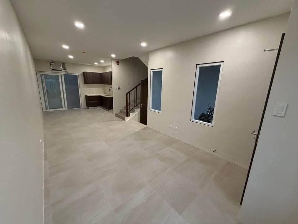 TOWNHOUSE FOR LEASE‼️ - photo 1