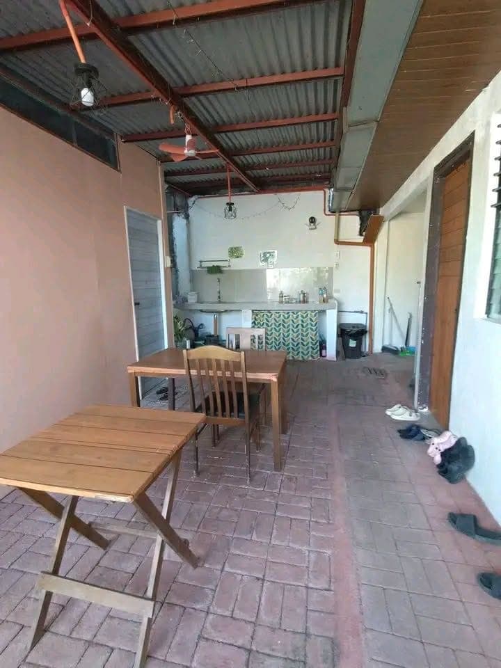Room Available - photo 2
