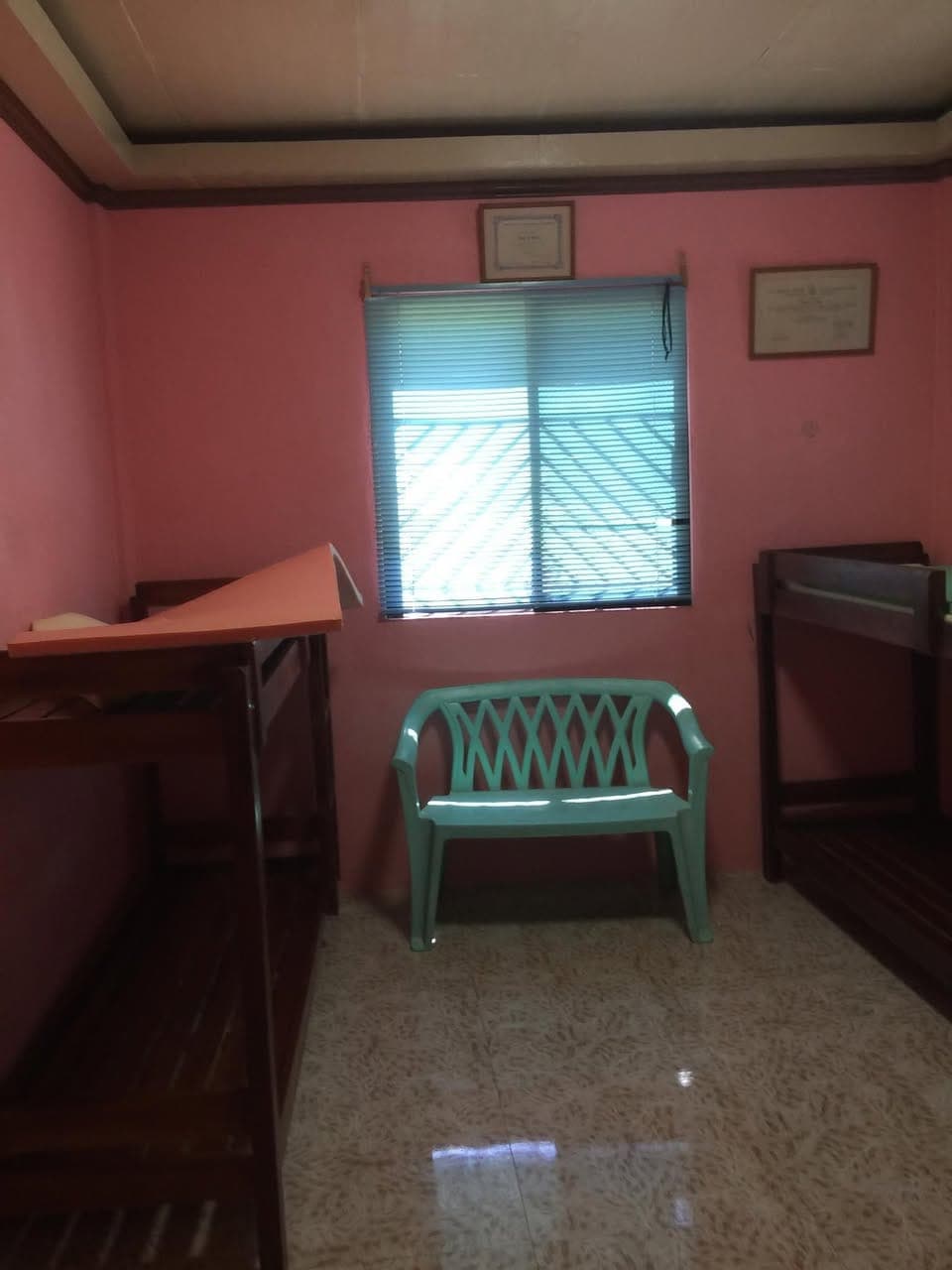 ROOM FOR RENT - photo 1