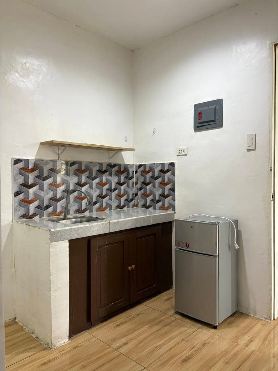 ROOM FOR RENT - photo 2