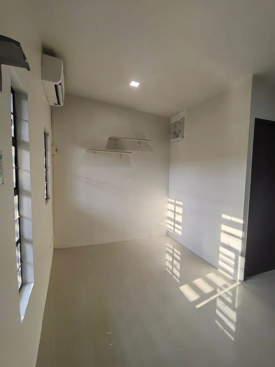 Semi-Furnished House for Rent: - photo 5