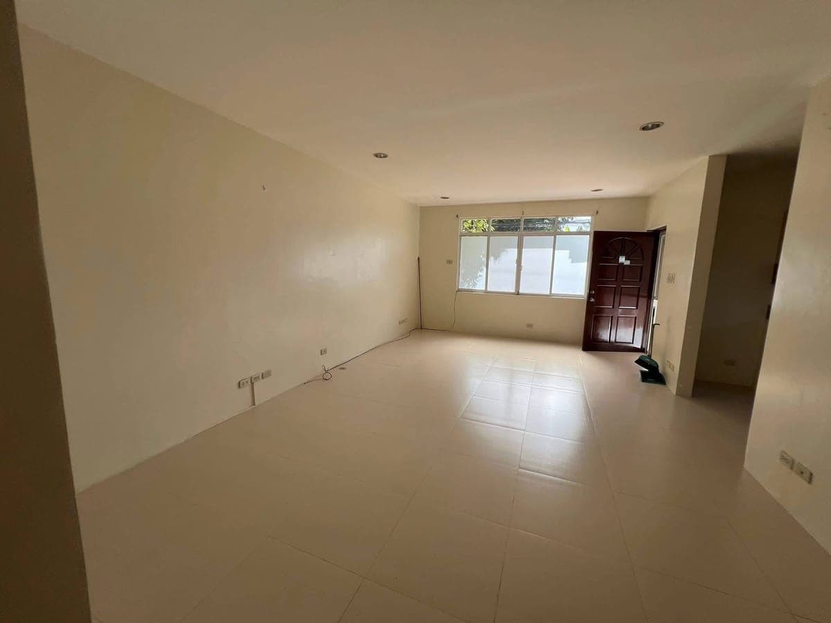 Newly vacant HOUSE FOR RENT: - photo 11