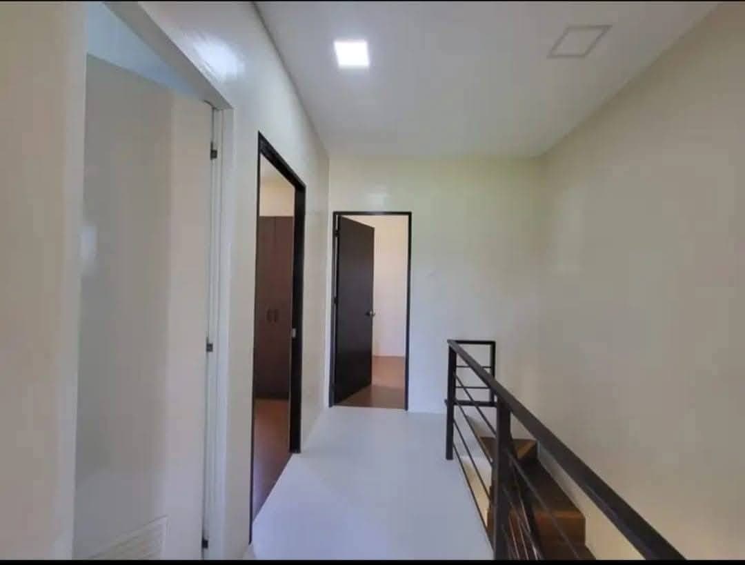 🌿 FOR RENT | Modern 3-Bedroom Corner House Near SM Consolacion — Only ₱16000/month! 🏡✨ - photo 1