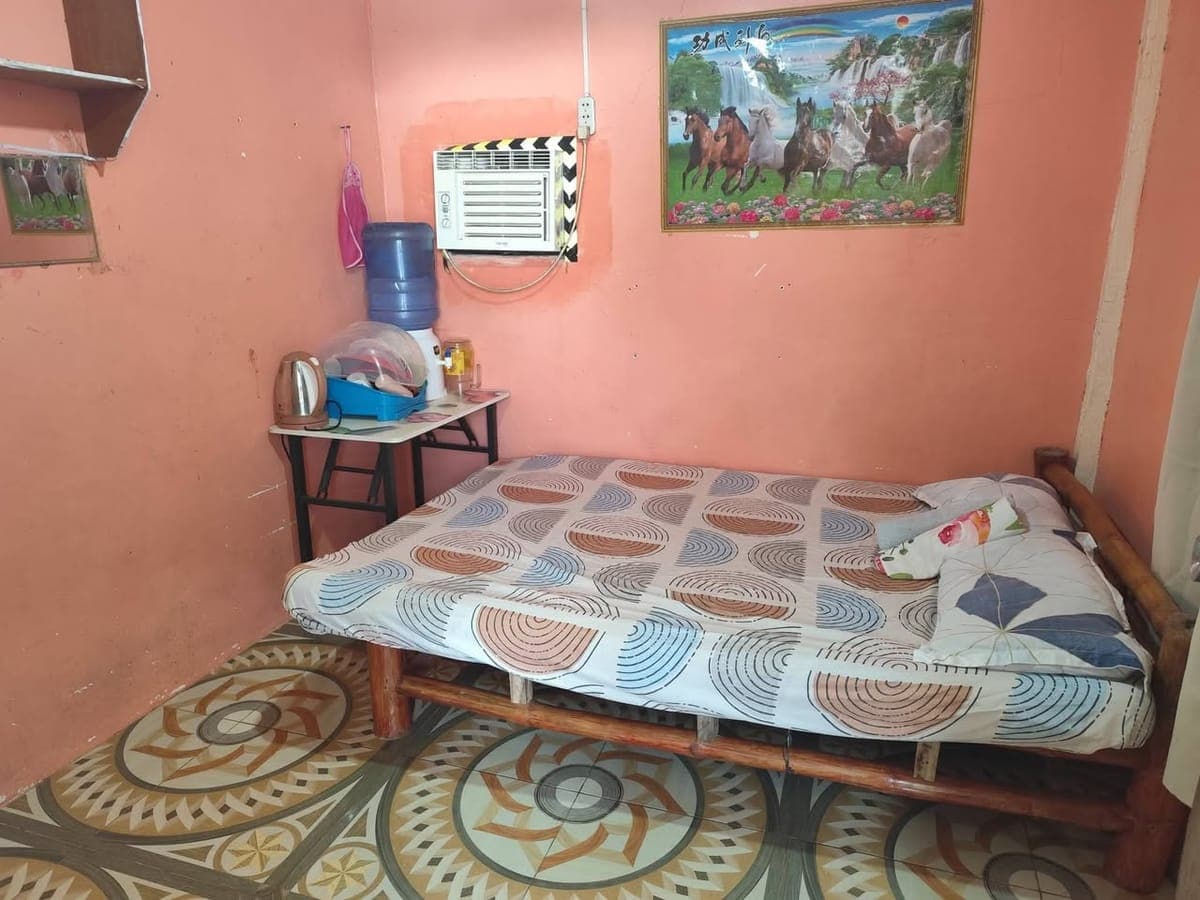 Room available today. - photo 1