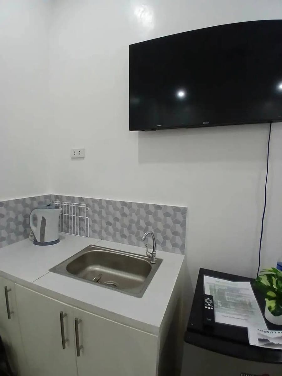 STUDIO TYPE APARTMENT WITH BALCONY IN BACOLOD CITY‼️‼️ - photo 4