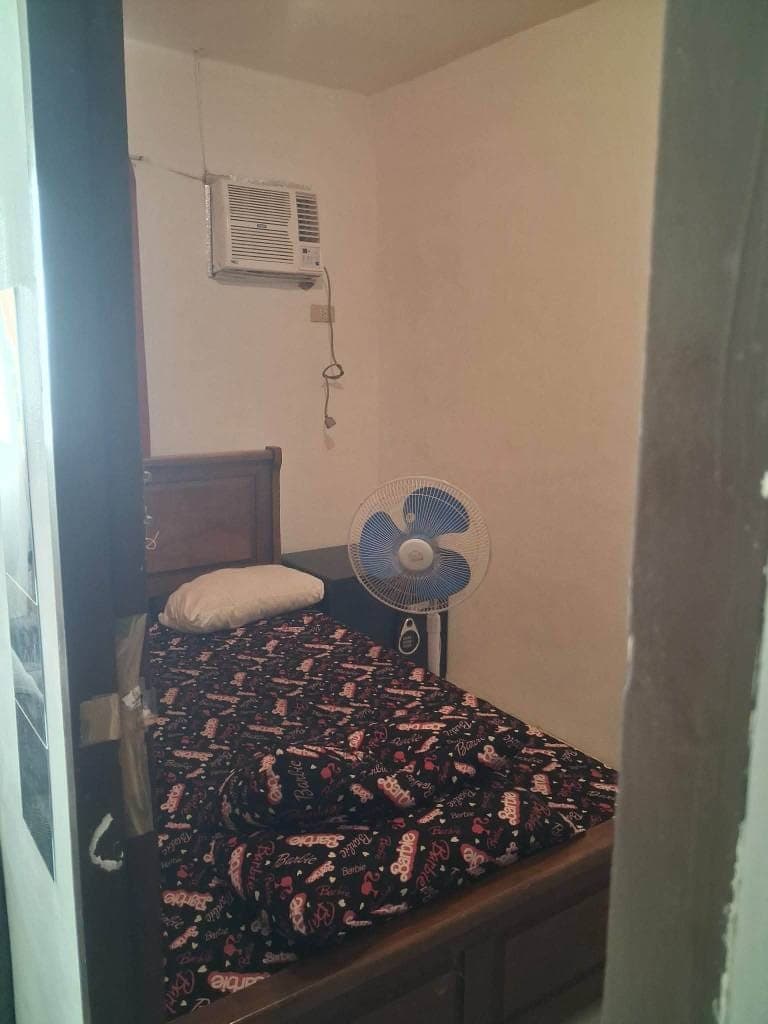 1 storey rowhouse Fully furnished house and lot with 1 bedroom  for rent - photo 3