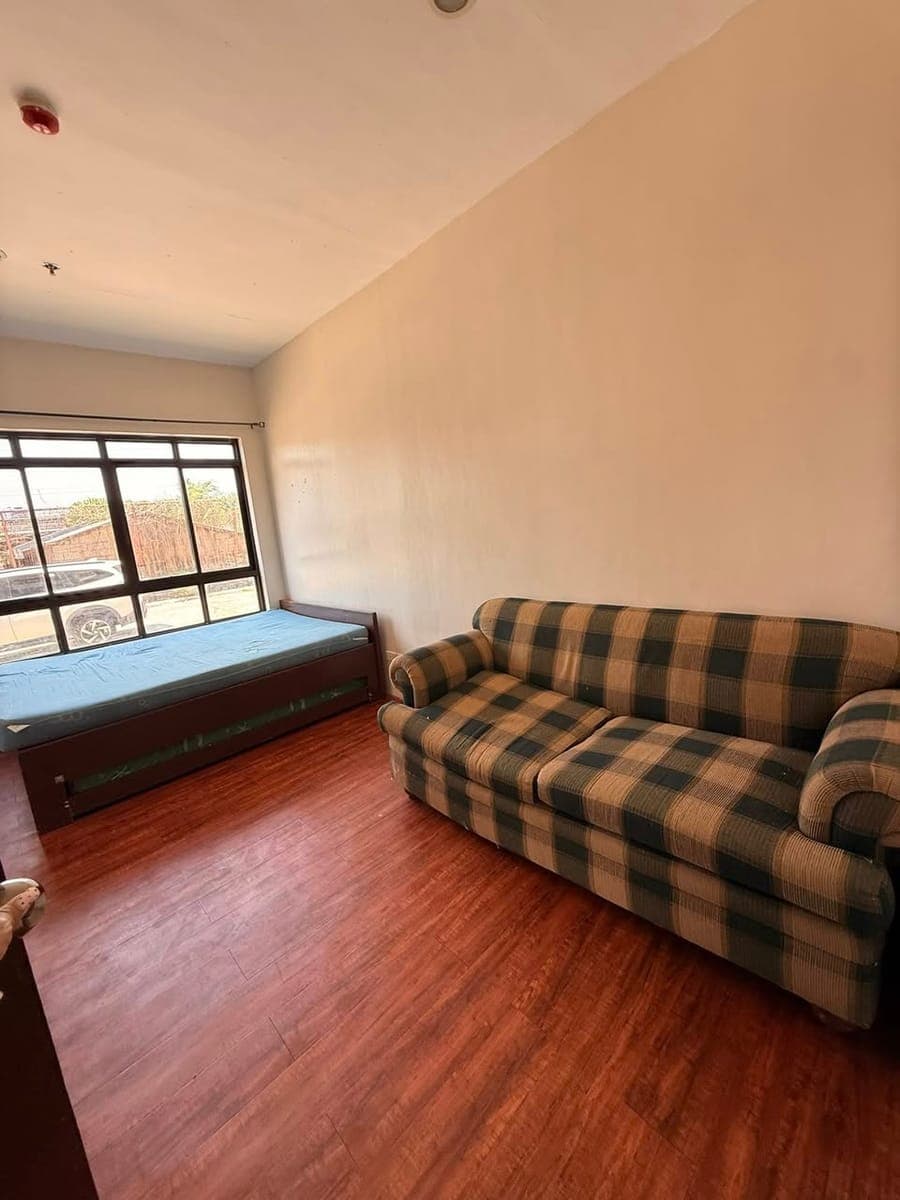 La salle ave,studio condo for rent 15k:month - photo 2