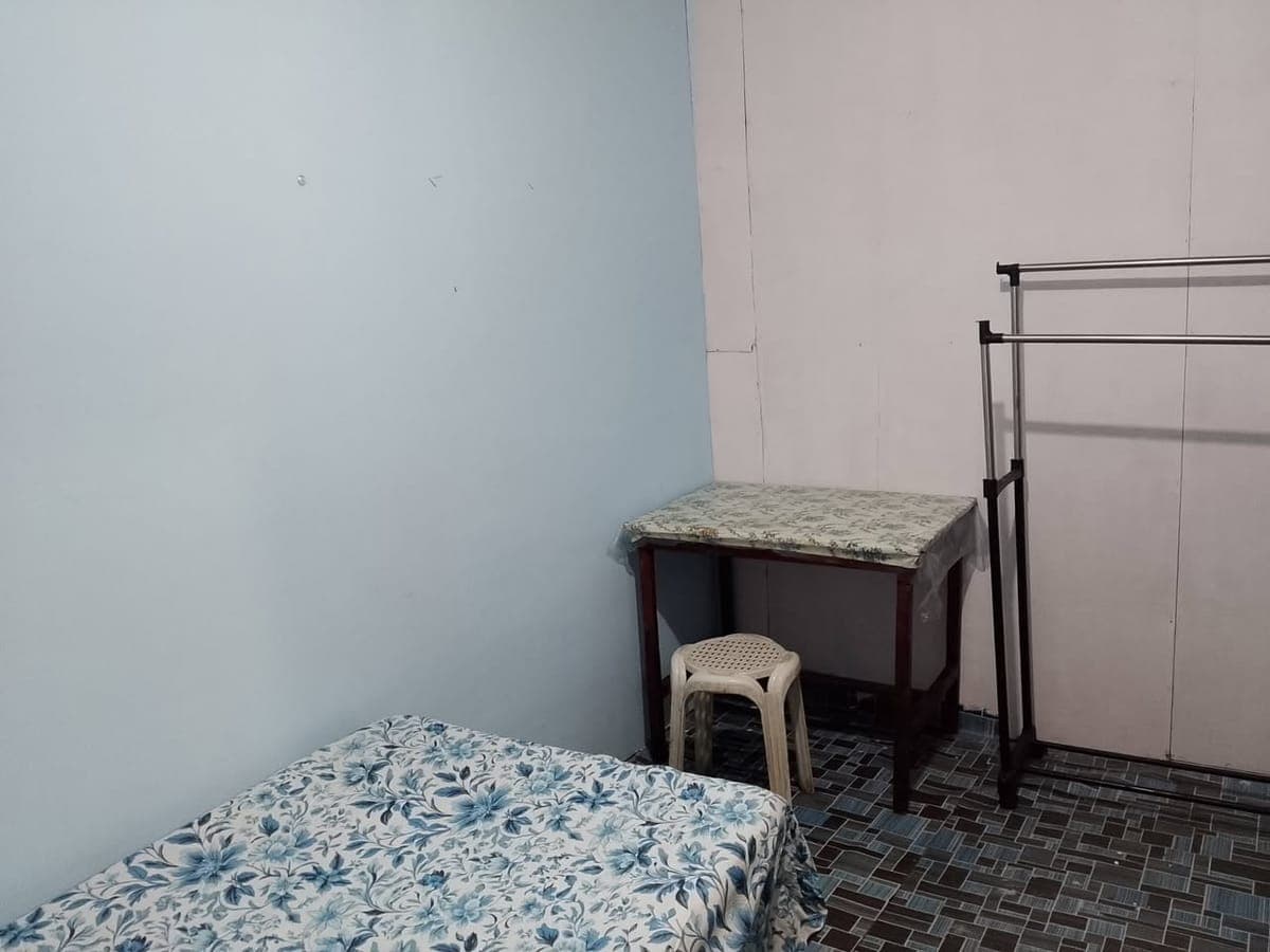 ROOM FOR RENT: (LADIES ONLY) actual pics sg room, inclusions bed with foam, bedsheets, stand fan, wi... - photo 3