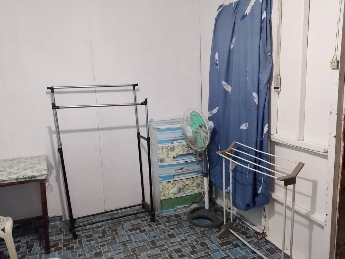 ROOM FOR RENT: (LADIES ONLY) actual pics sg room, inclusions bed with foam, bedsheets, stand fan, wi... - photo 4