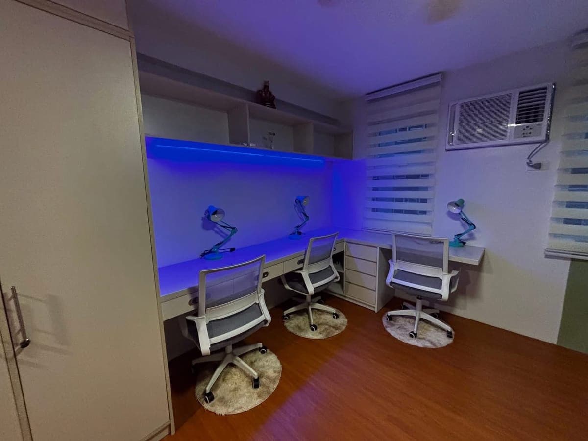 WALKING DISTANCE TO SWU AND USC SOUTH - photo 1