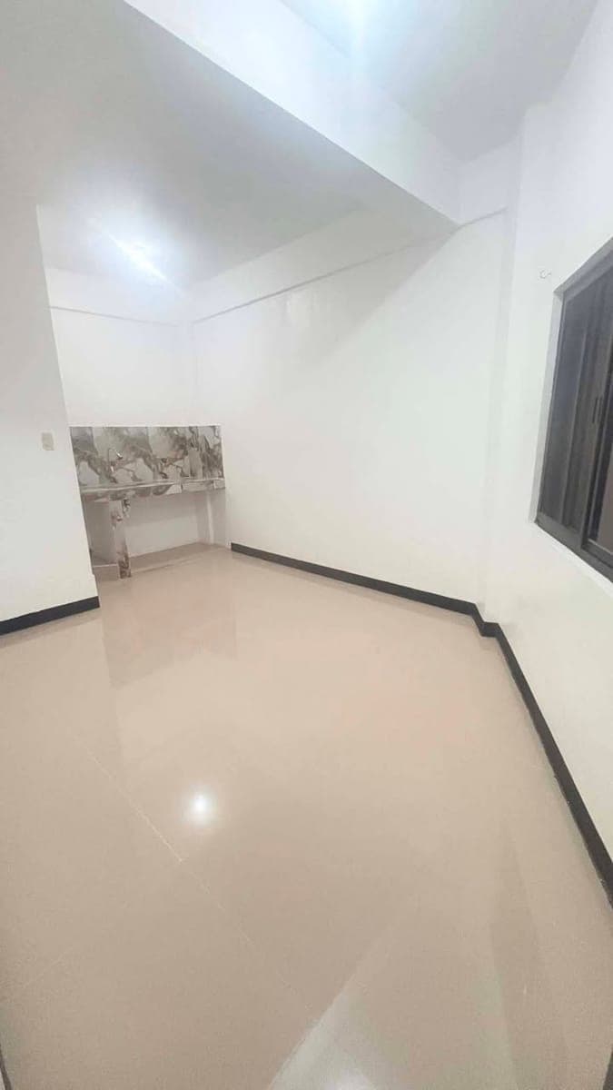 ROOM FOR RENT - photo 1