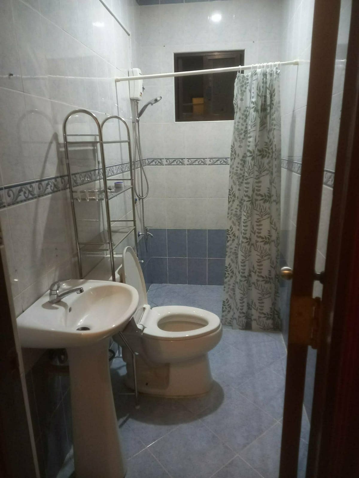 4bedroom house availble for Rent in villas  magallanes..PM is the key .for more info - photo 3