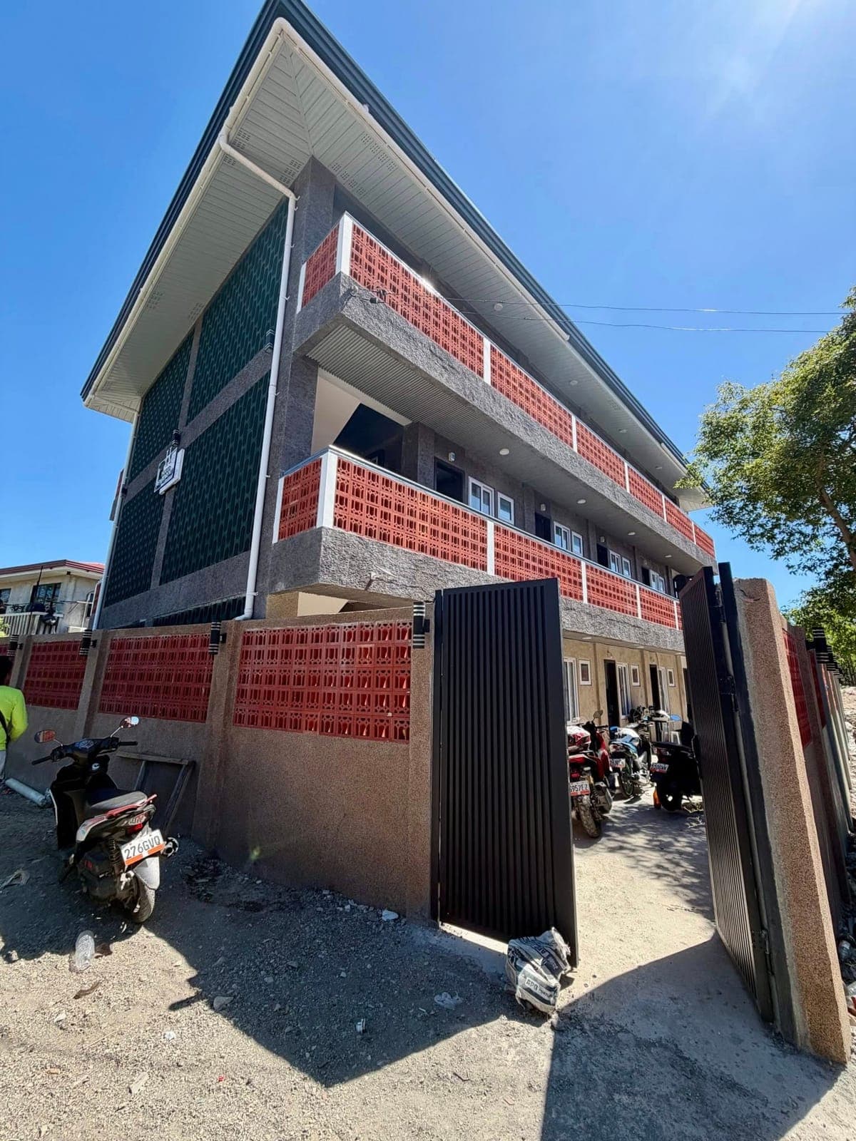 🚨 LOOKING FOR A STUDIO UNIT APARTMENT? THIS IS YOUR SIGN! 🚨 - photo 3