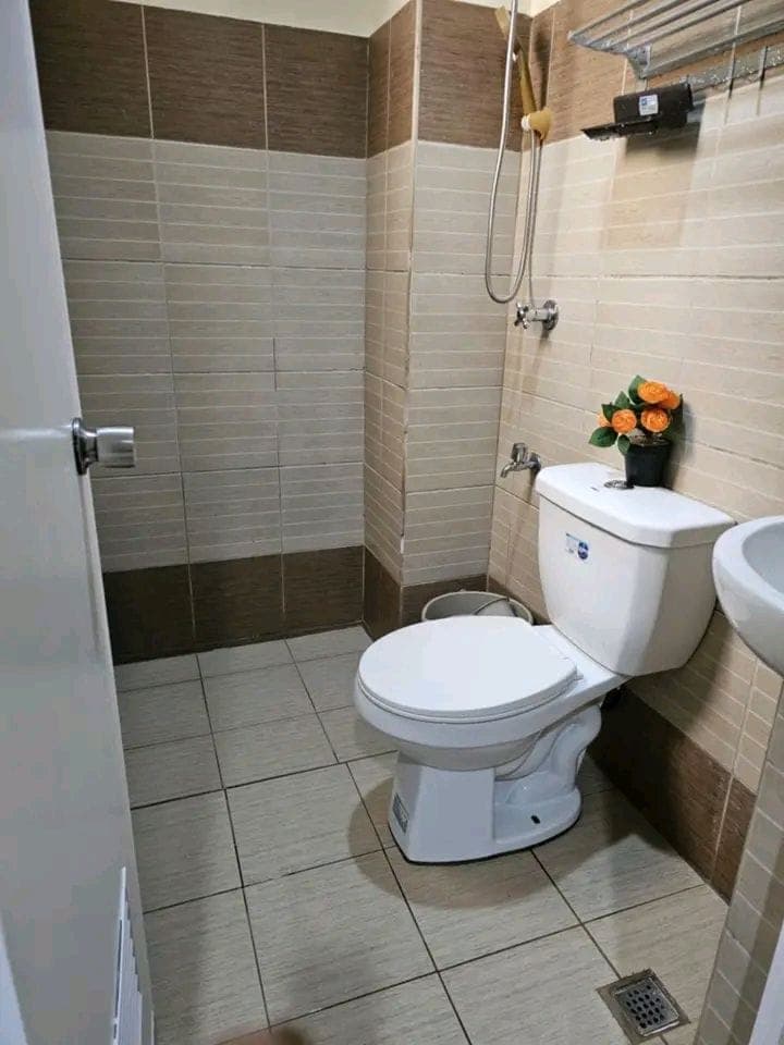 Room For Rent Downtown - photo 4