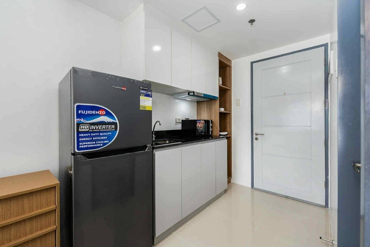 JTOWER STUDIO UNIT FULLY FURNISHED FOR RENT or SALE - photo 2