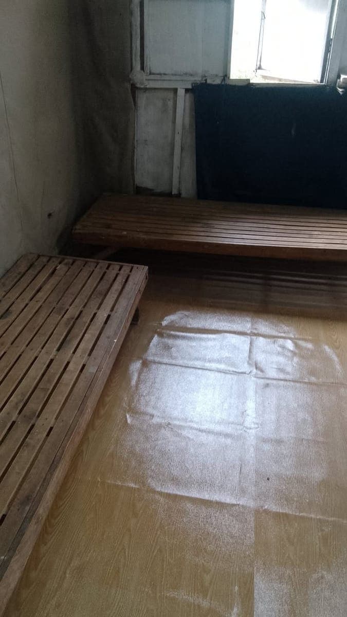 available room for rent 2500 solo,all in na  located at 15th lacson st brgy 7 lapit lng riverside os... - photo 3