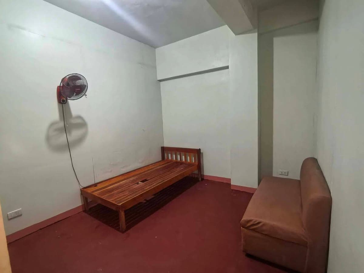 Room for rent available her in city hights brgy Taculing Bacolod city 4k good for two person my sub... - photo 2