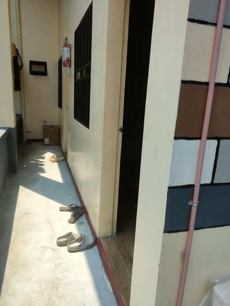 Apartment own meters koryente at tubig.malabo Maysan good for 2 person 09106222821ala po parking ng... - photo 1
