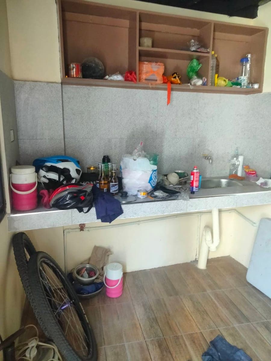 Apartment own meters koryente at tubig.malabo Maysan good for 2 person 09106222821ala po parking ng... - photo 2